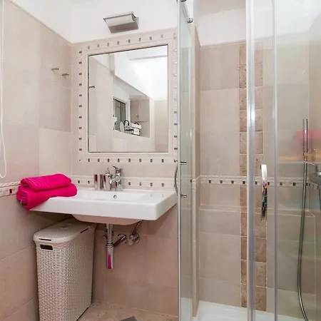 アパート カルメン ＆ トスカ ドゥブロブニク