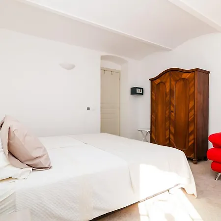 Carmen & Tosca Апартаменты *